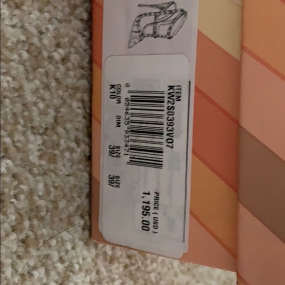 Valentino Studded Heals. - Picture 4 of 5